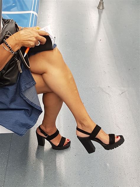 candid sexy legs